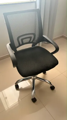 VENDO MESA DE ESTUDOS E CADEIRA DE ESCRITÓRIO 