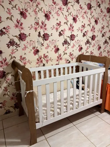 Berço infantil duas alturas