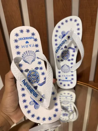 Chinelo Farm feminino pingente 