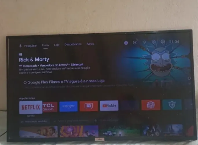- tv 40 polegadas tudo ok, pega YouTube/Netflix etc...