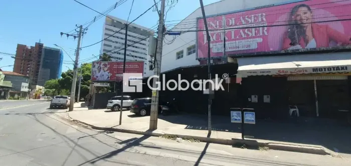 Loja/Salão/Ponto Comercial em Montes Claros, no bairro FUNCIONÁRIOS venda e aluguel