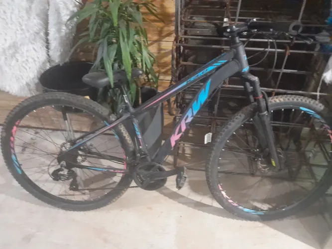 Bicicleta aro 29 semi nova!