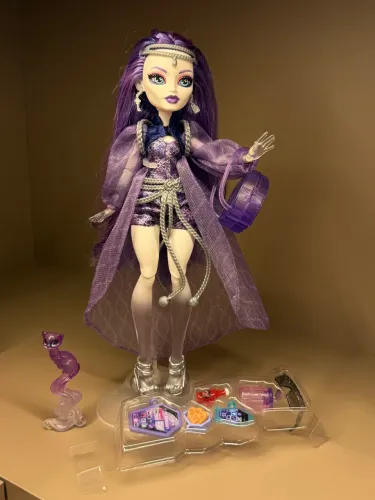 Spectra monster high