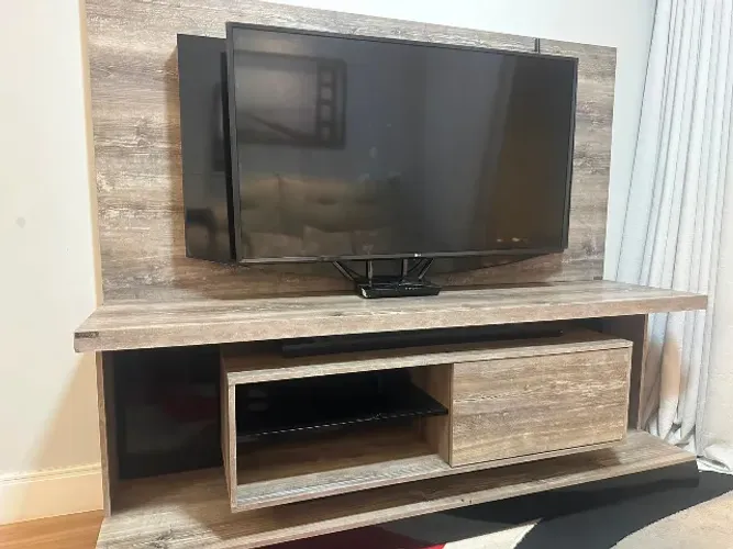 Rack com painel para TV Toccare by Vamol - ótimo estado