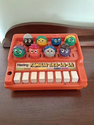 Brinquedo Hering Família Tra-La-La Com Defeito 
