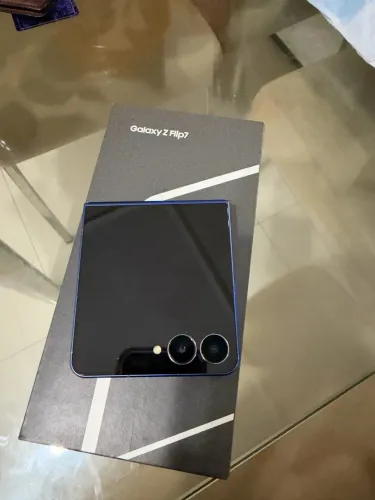 ? VENDO SAMSUNG GALAXY Z FLIP 7 - 256 GB ?