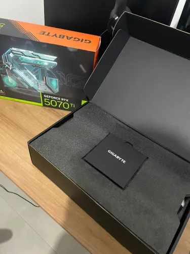 RTX 5070TI 16gb Triple Fan Gigabyte (nova) 