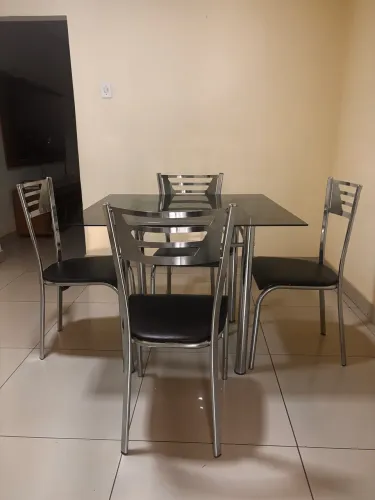 Mesa de 4 cadeiras Inox (o preço estava errado)