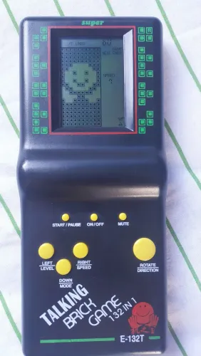 Brick game 132 em 1. Mini game anos 90.
