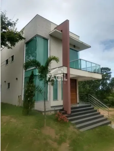 CASA TRIPLEX DE ALTO PADRÃO À VENDA