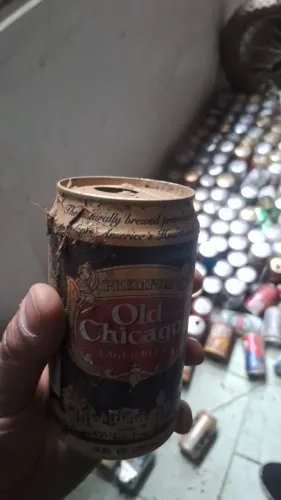 Latas de cerveja antigas a maioria lacrada desde a época nunca abertas!