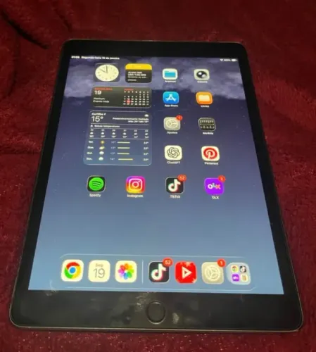 IPAD 8 GERAÇÃO _ 5 MESES USO _ CINZA CHUMBO