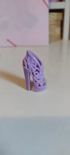 Sapato monster high Catrine Demew ( só 1 pé)