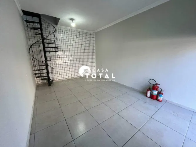 Salão Comercial com para aluguel no bairro Vila Augusto em Mauá |