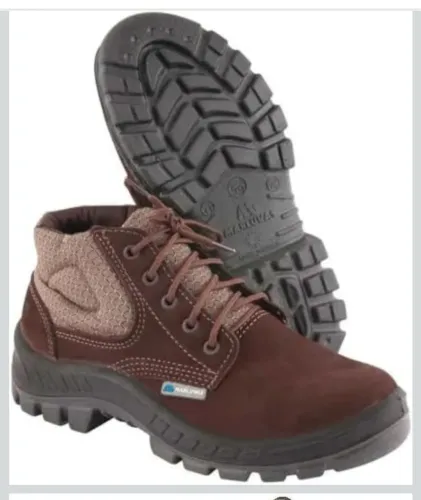 Bota marrom