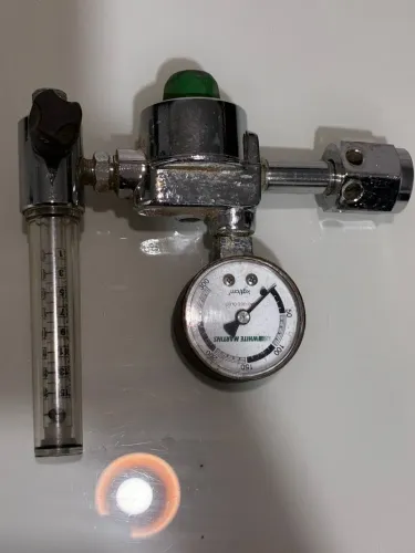 Regulador de oxigênio hospitalar