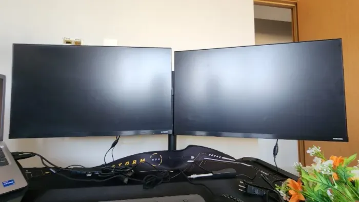 monitores e suporte