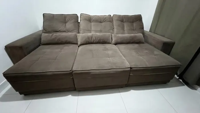 Oportunidade única para você adquirir o seu sofá,lindo,moderno e confortável.