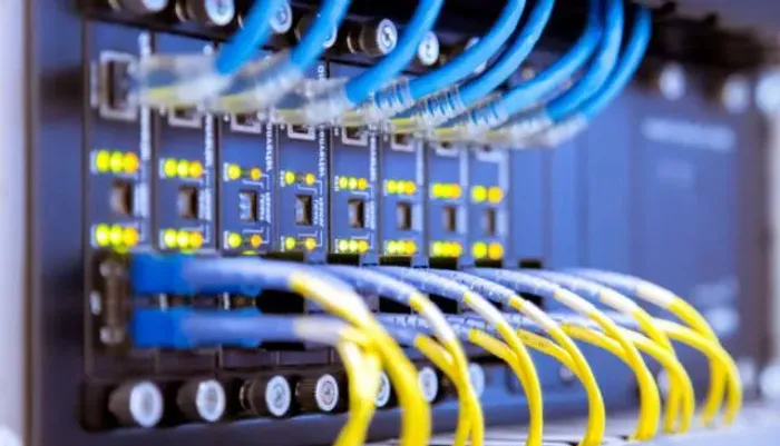 Instalação de rede e internet em condomínio e vila