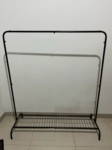 Vendo Arara de roupas c/ sapateira