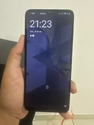 Celular Moto e13
