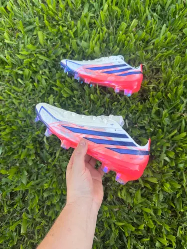 CHUTEIRA F50 HYPERFAST - TAMANHO 40