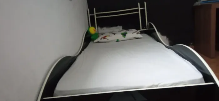 Excelente Cama de Juvenil