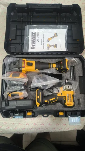 Chave de impacto e lixadeira elétrica DEWALT