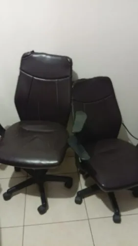 Cadeira confortável espaçosa uma oportunidade para seu setup gamer ou para trabalhar 50 rs