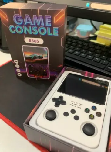 Console Portátil R36S + de 15.000 Jogos Vídeo Game 64g Linux Tela IPS 3.5 Polegadas
