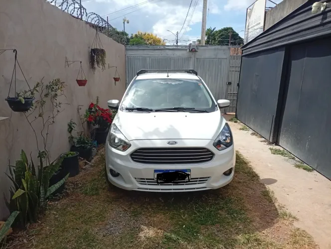 Ford KA+ Sedan 1.5 16V Flex 4P 2015