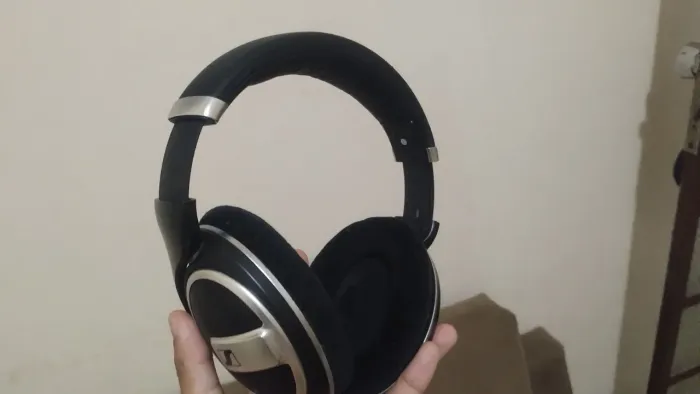 SENNHEISER HD 599