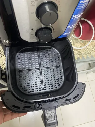 Air Fryer Oster 4,5 Litros - Praticamente Nova! 