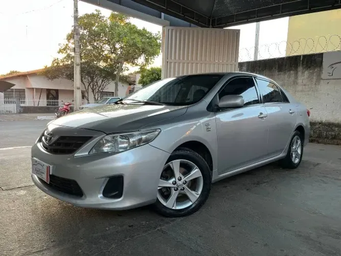 Toyota Corolla GLI 1.8 Flex 16V Aut. 2012