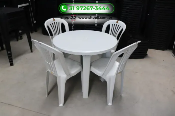 JOGO DE MESA DESMONTÁVEL E 4 CADEIRAS BRANCAS