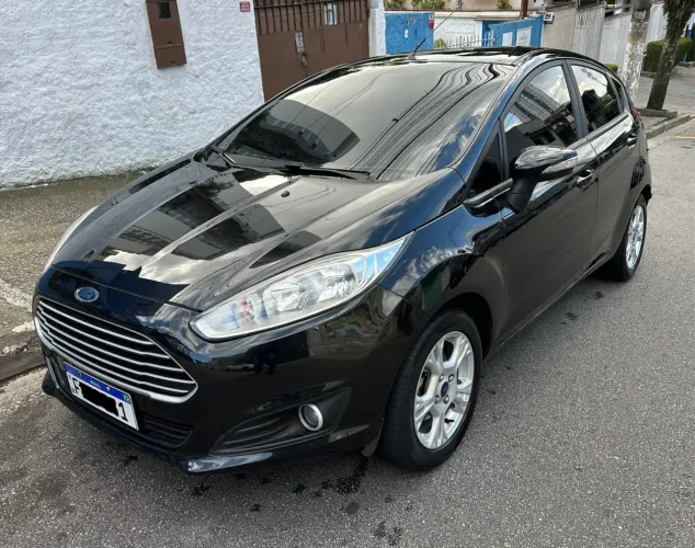 Ford Fiesta SE 1.6 8V Flex 5P 2014