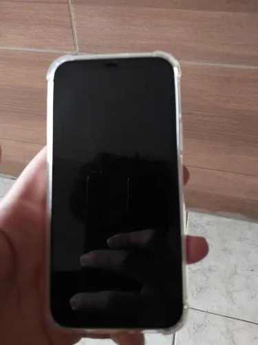 Iphone 12 ultra conservado