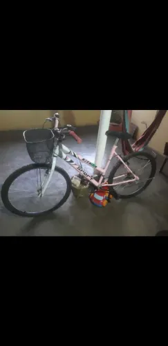 Bicicletas conservadas, 1 rosa, 1 azul, 1 verde , vendo barato obs: cada 1 é 200,