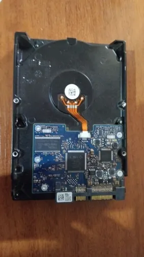 Vendo HD HYTACHI SATA 1 tera para PC