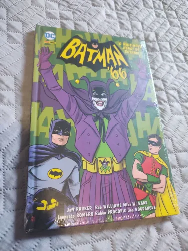 Batman 66 - Capa Dura