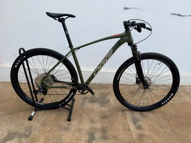 Bicicleta zero OGGI 7.2 aro 29 tamanho 19 nota no seu nome 