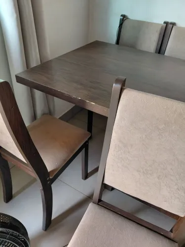 Mesa madeira 6 cadeiras