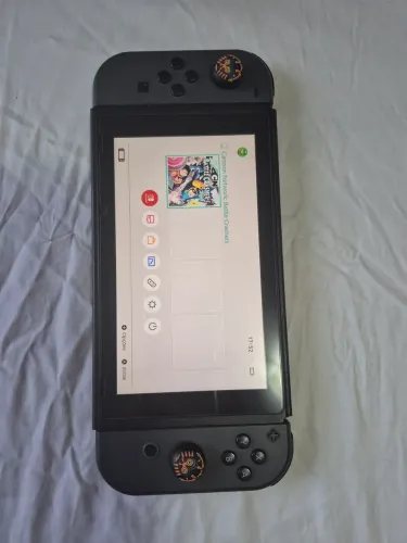 Nintendo Switch V1 Completo + Capas Zelda + 2 Cases + Acessórios