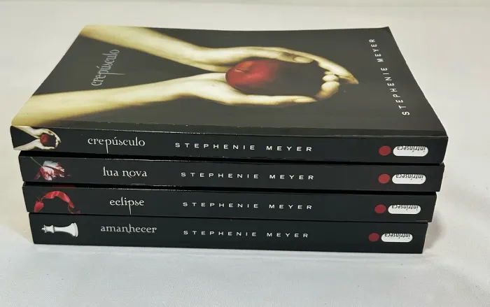 LIVROS - A SAGA CREPÚSCULO