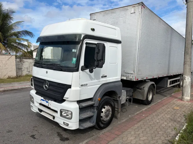 Mercedes Bens Axor 1933 ano 2011 teto alto, único dono