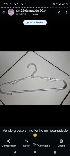 Cabides em acrílico
