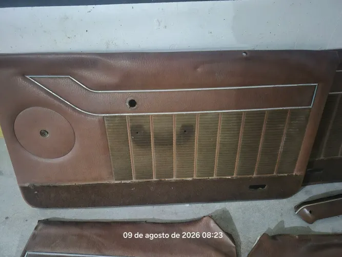 Foro das portas opala 2P 1989 monocromatica marrom.