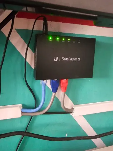 Roteador Ubiquiti EdgeRouter X ER-X Gigabit 5 Portas