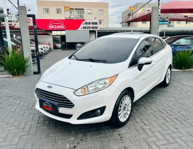 Ford Fiesta Titanium 1.6 16V Flex Power Shift 2015