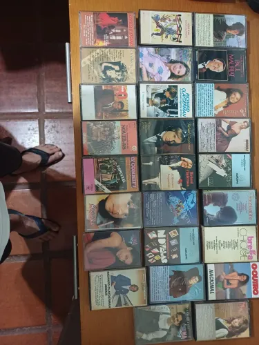 vendo 26 fitas cassete originais em ótimo estado